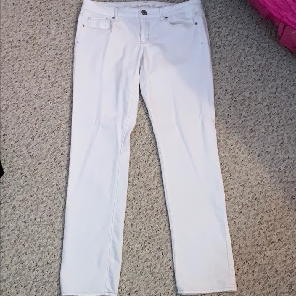 Stretchy white jeans